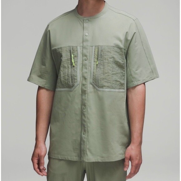 Lululemon Shirt Mens Large Laurel Green Water-Repellent Hiking Short Sleeve NWT - Picture 1 of 3
